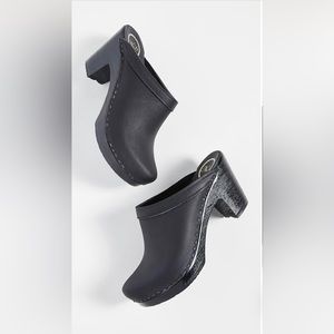 No. 6 old School High Heel Clogs, NIB